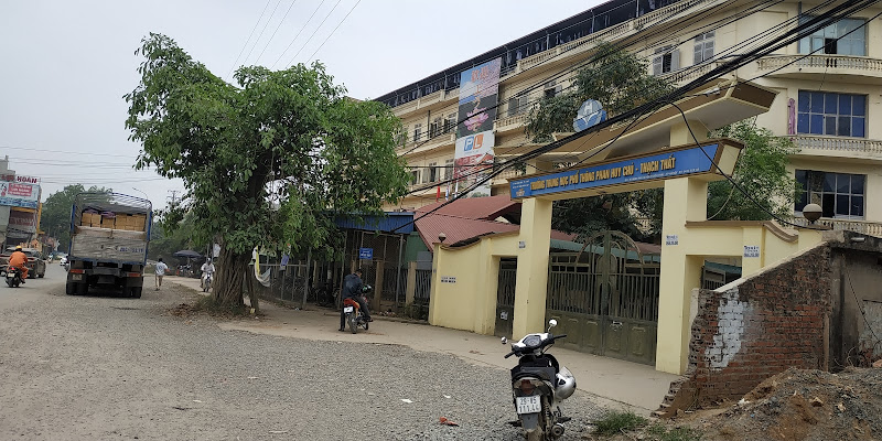 Trường THPT Dân Lập Phan Huy Chú, 2J97+X2J, Bình Phú, Thạch Thất, Hà Nội, Việt Nam
