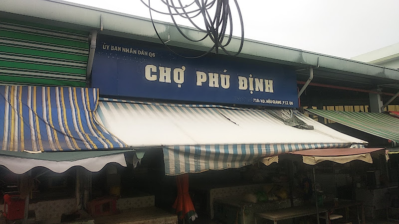Chợ Phú Định: Vị trí, đánh giá, cách di chuyển